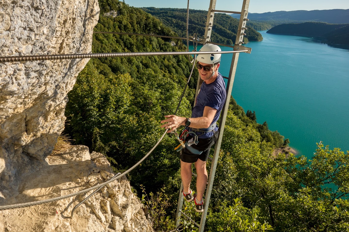 Ascension d'une falaise